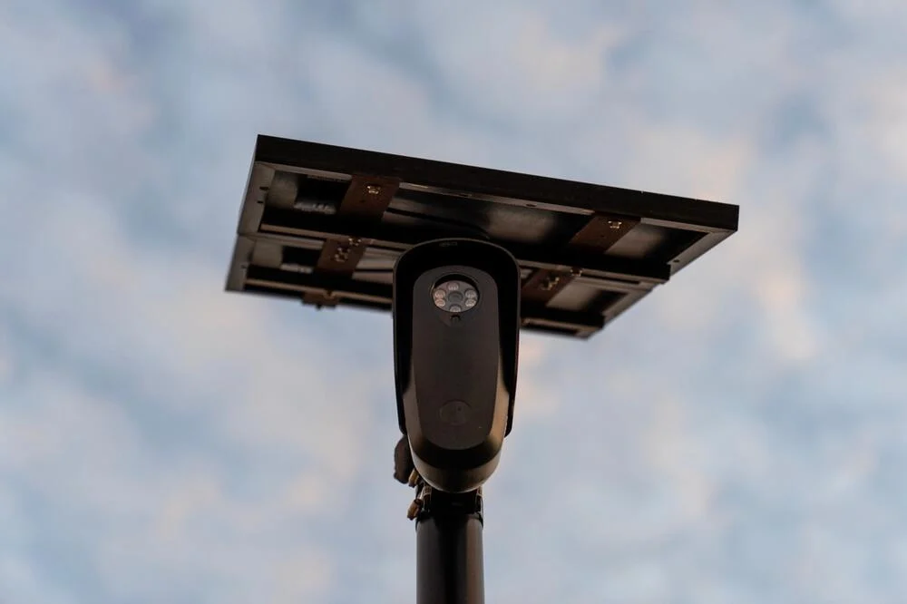 Wired: Flock тайно разрабатывает новый мощный ИИ‑инструмент для полиции США - 1